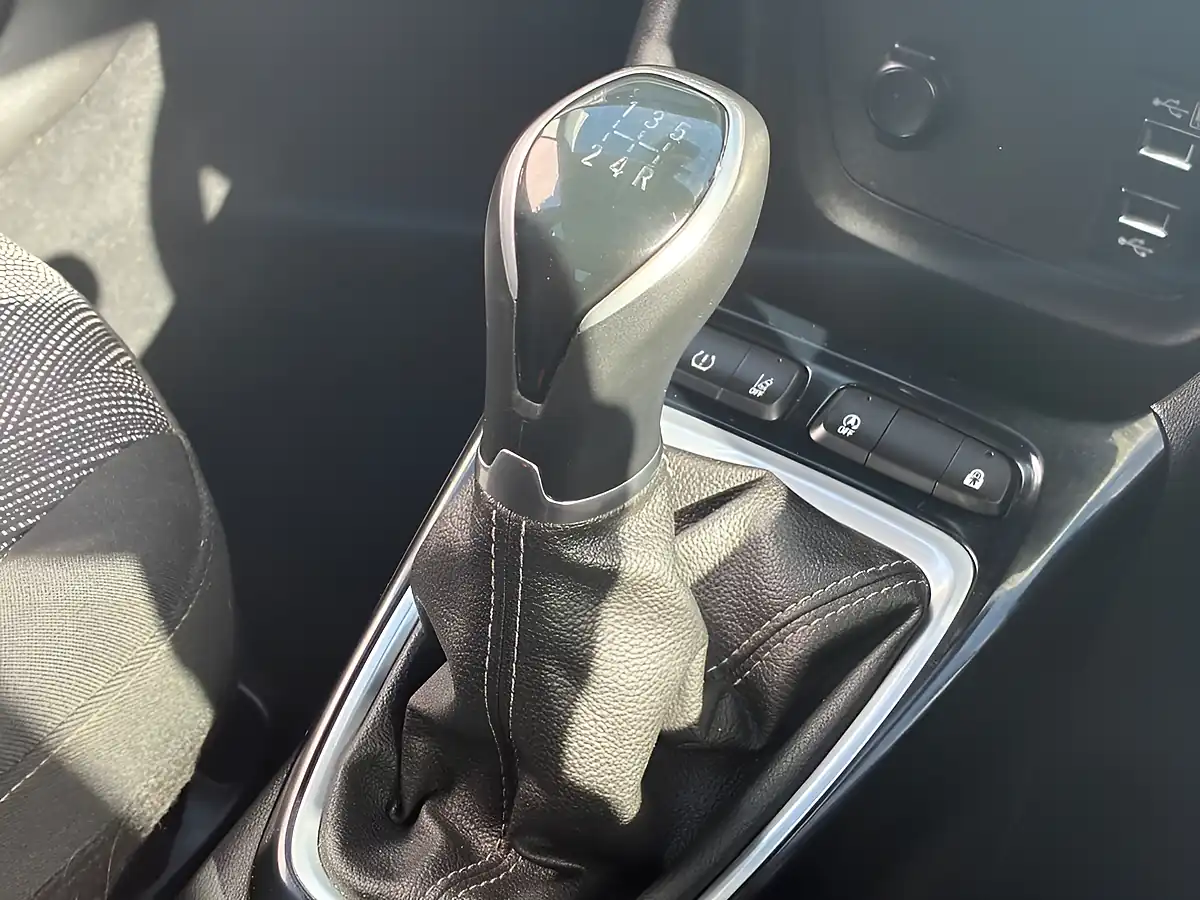 Used 2020 Vauxhall Crossland X Sri Nav Grey - Interior and Exterior details 20