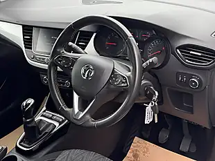 Used 2020 Vauxhall Crossland X Sri Nav White - Interior and Exterior details 14