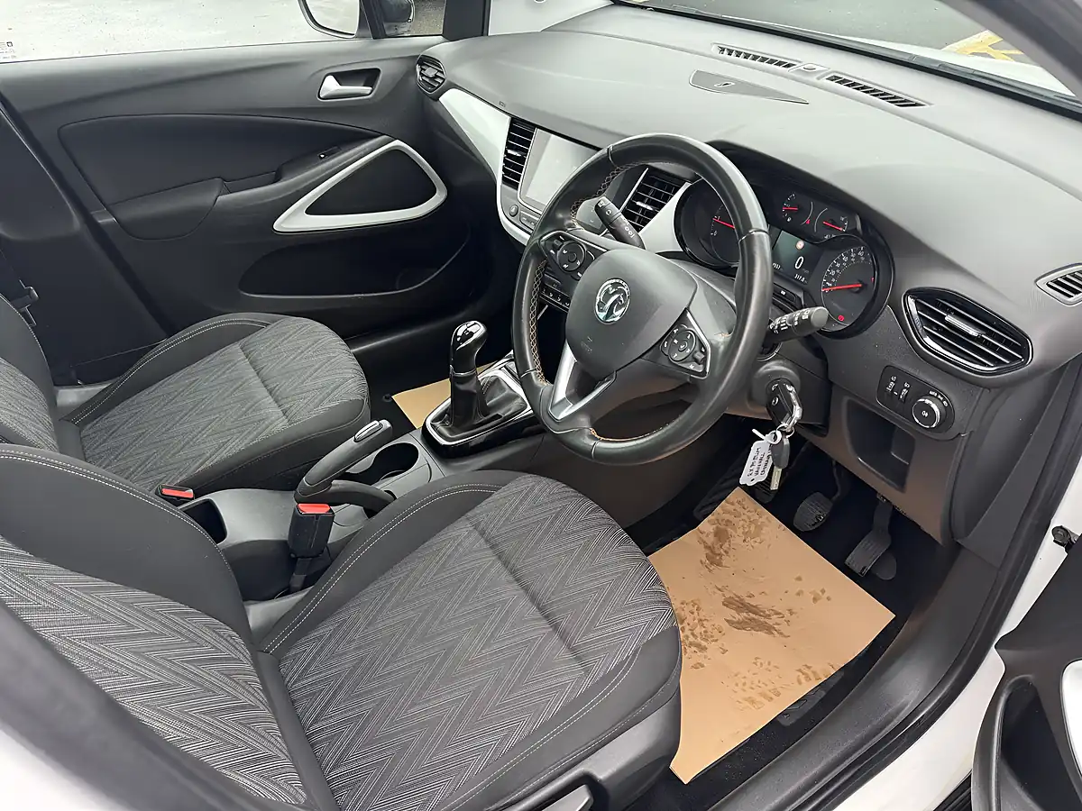 Used 2020 Vauxhall Crossland X Sri Nav White - Interior and Exterior details 9