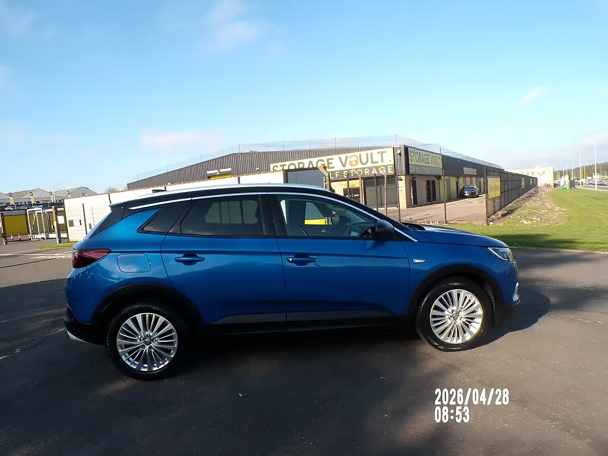 Used 2020 Vauxhall Grandland X Business Edition Blue - Interior and Exterior details 10