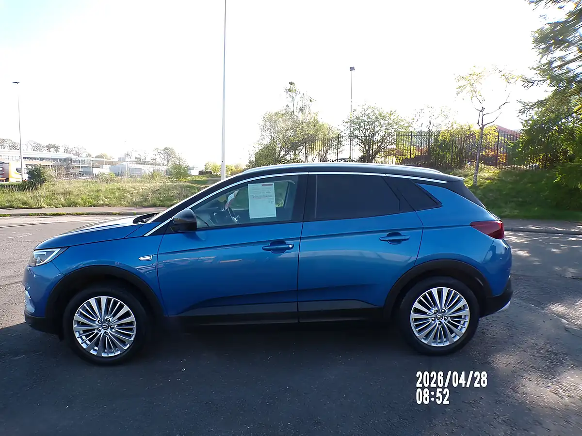 Used 2020 Vauxhall Grandland X Business Edition Blue - Interior and Exterior details 2