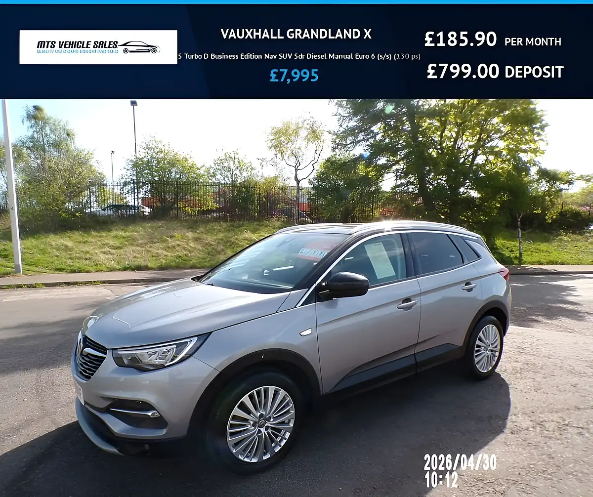 Used 2020 Vauxhall Grandland X Business Edition Grey - Front View