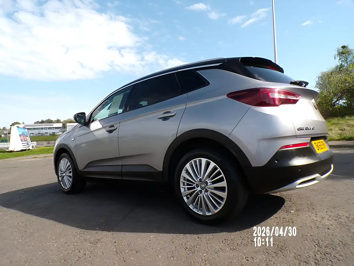 Used 2020 Vauxhall Grandland X Business Edition Grey - Interior and Exterior details 10