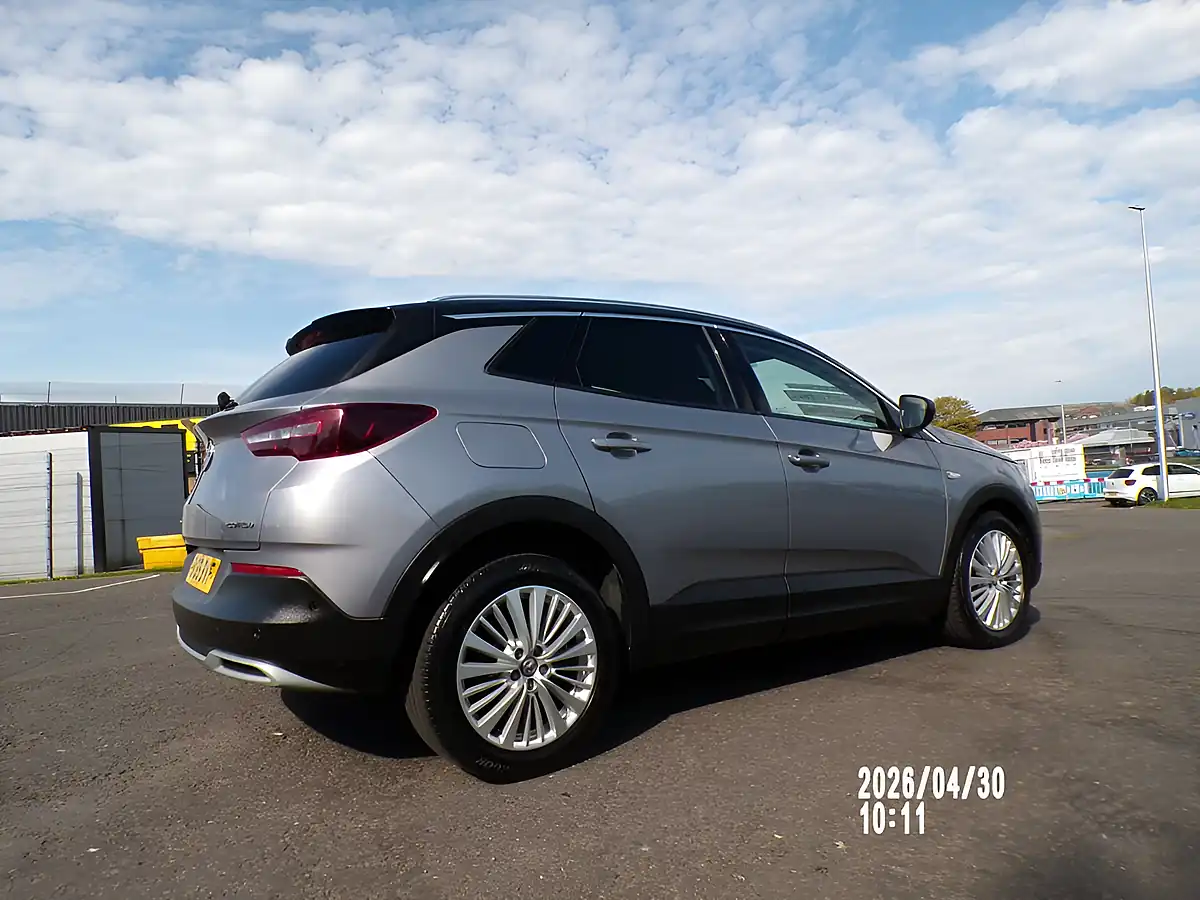 Used 2020 Vauxhall Grandland X Business Edition Grey - Interior and Exterior details 13