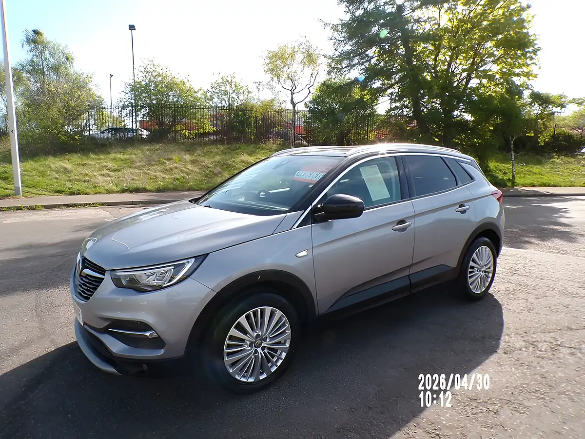 Used 2020 Vauxhall Grandland X Business Edition Grey - Interior and Exterior details 7