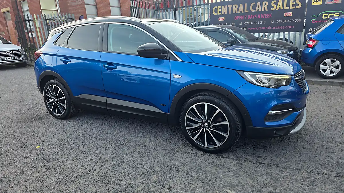 Used 2020 Vauxhall Grandland X Business Edition Nav Blue - Front View