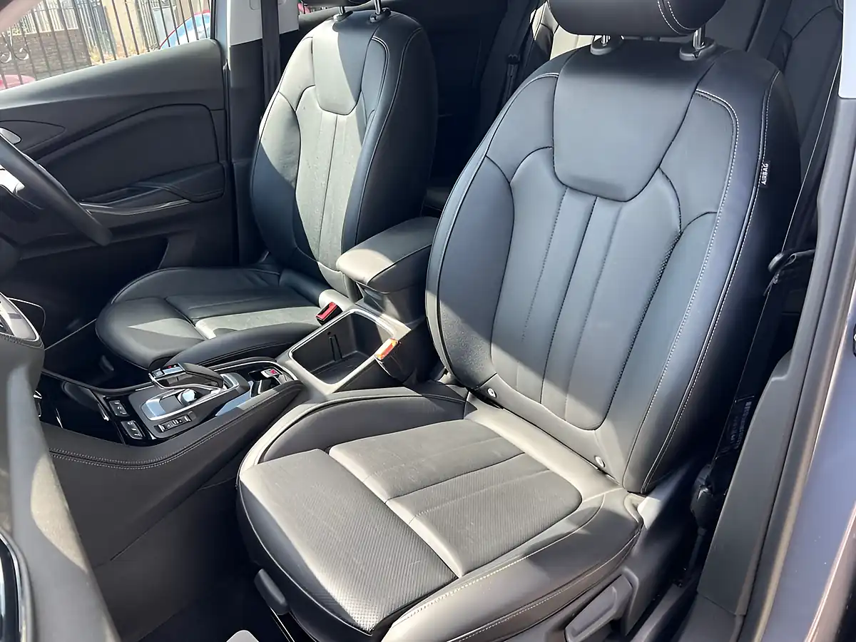 Used 2020 Vauxhall Grandland X Business Edition Nav Premium Grey - Interior and Exterior details 18