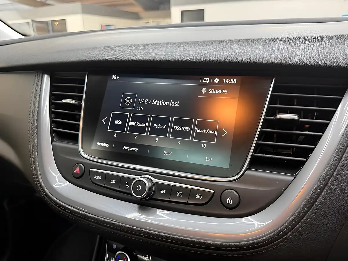 Used 2020 Vauxhall Grandland X Elite Nav Black - Interior and Exterior details 16