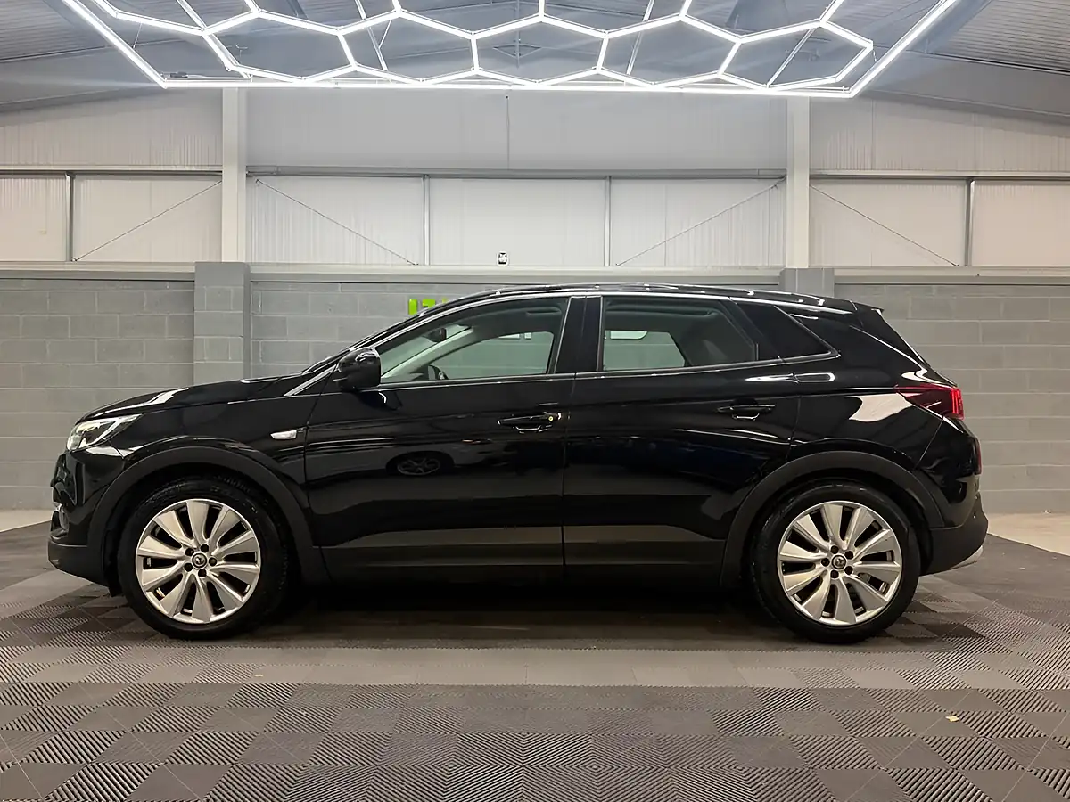 Used 2020 Vauxhall Grandland X Elite Nav Black - Interior and Exterior details 3
