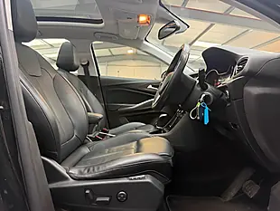 Used 2020 Vauxhall Grandland X Elite Nav Black - Interior and Exterior details 5