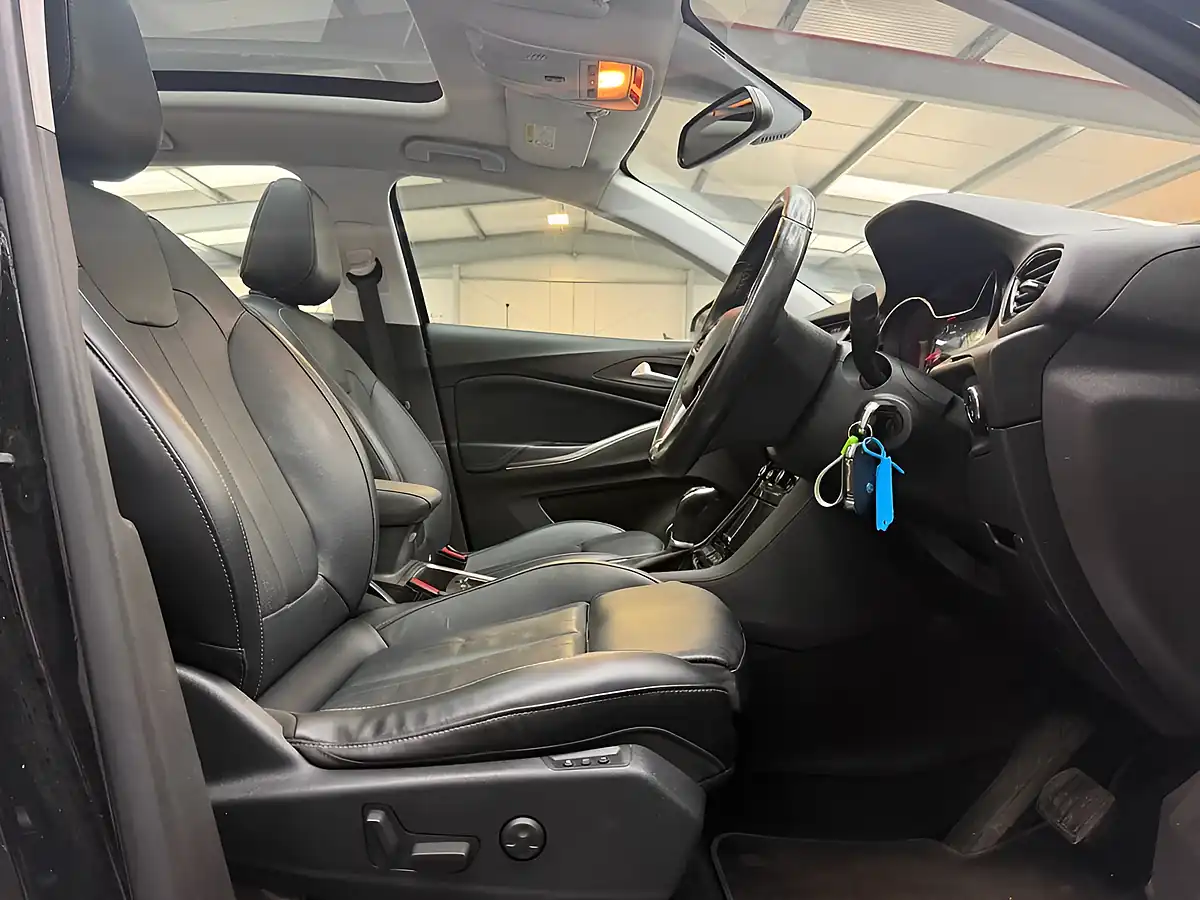 Used 2020 Vauxhall Grandland X Elite Nav Black - Interior and Exterior details 5