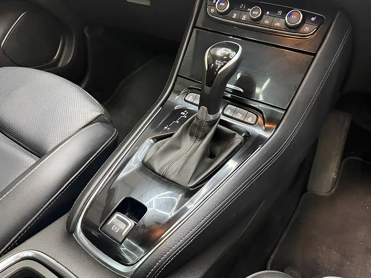 Used 2020 Vauxhall Grandland X Elite Nav Black - Interior and Exterior details 8