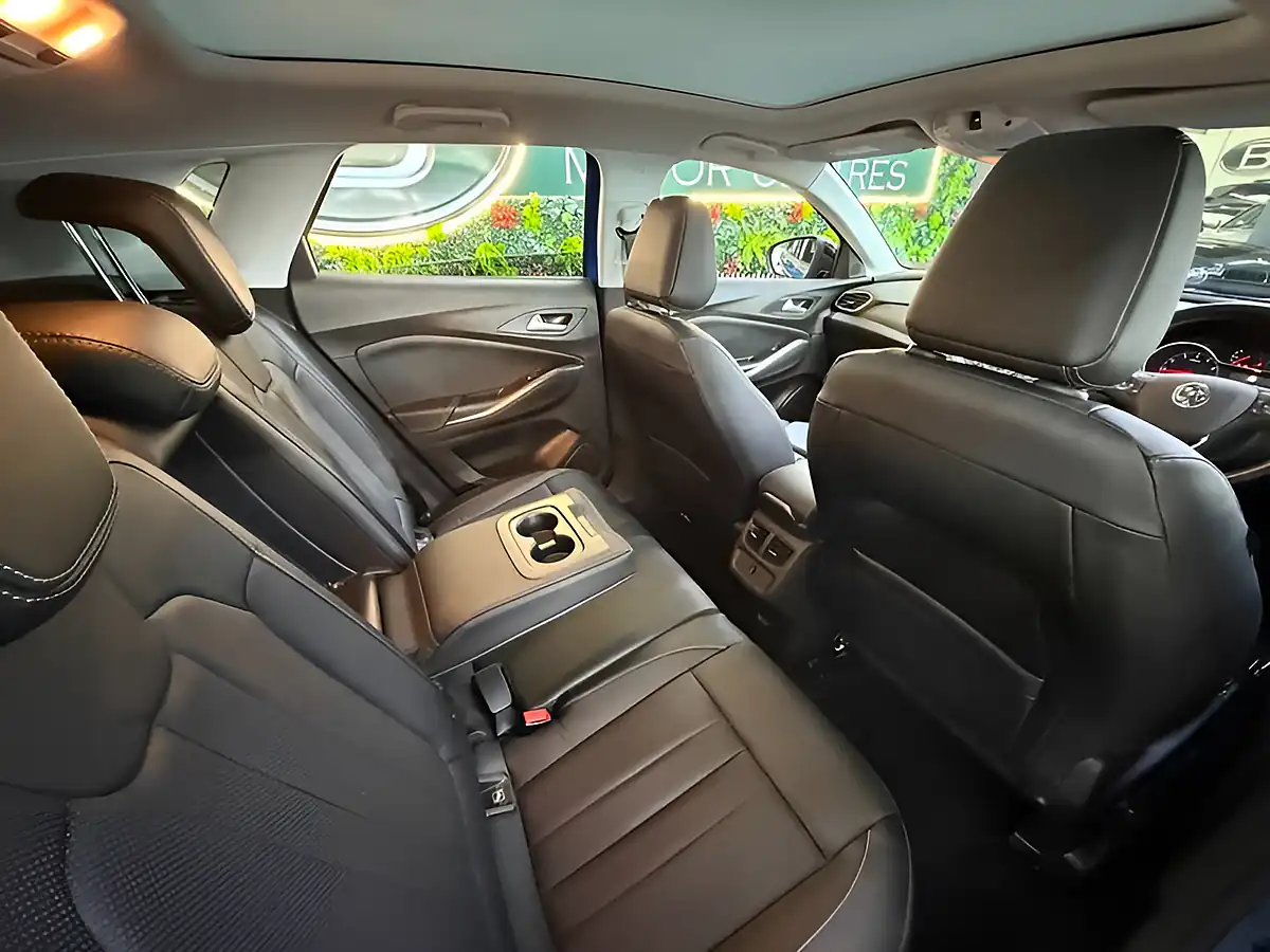 Used 2020 Vauxhall Grandland X Elite Nav Blue - Interior and Exterior details 17