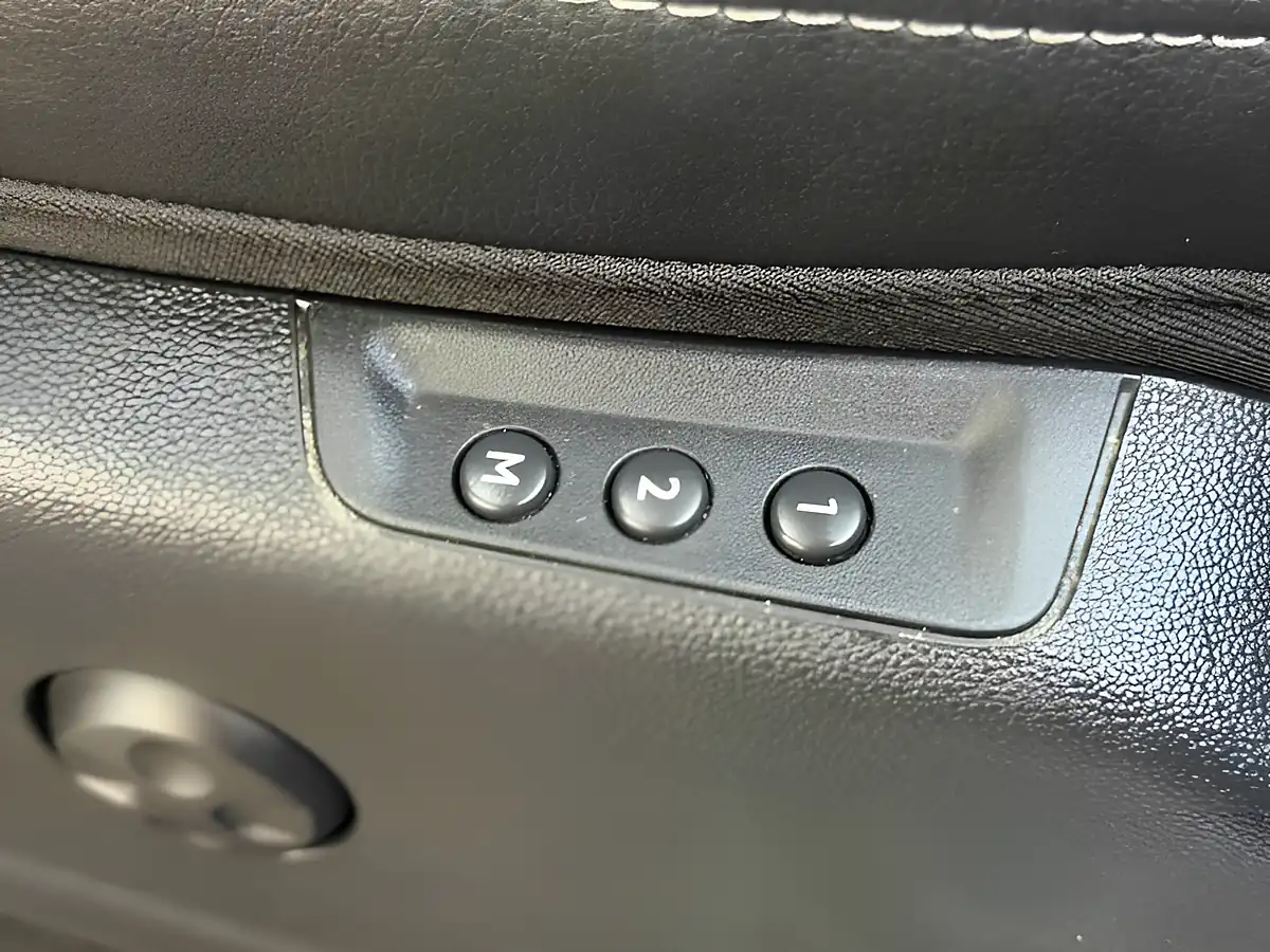 Used 2020 Vauxhall Grandland X Elite Nav Blue - Interior and Exterior details 19