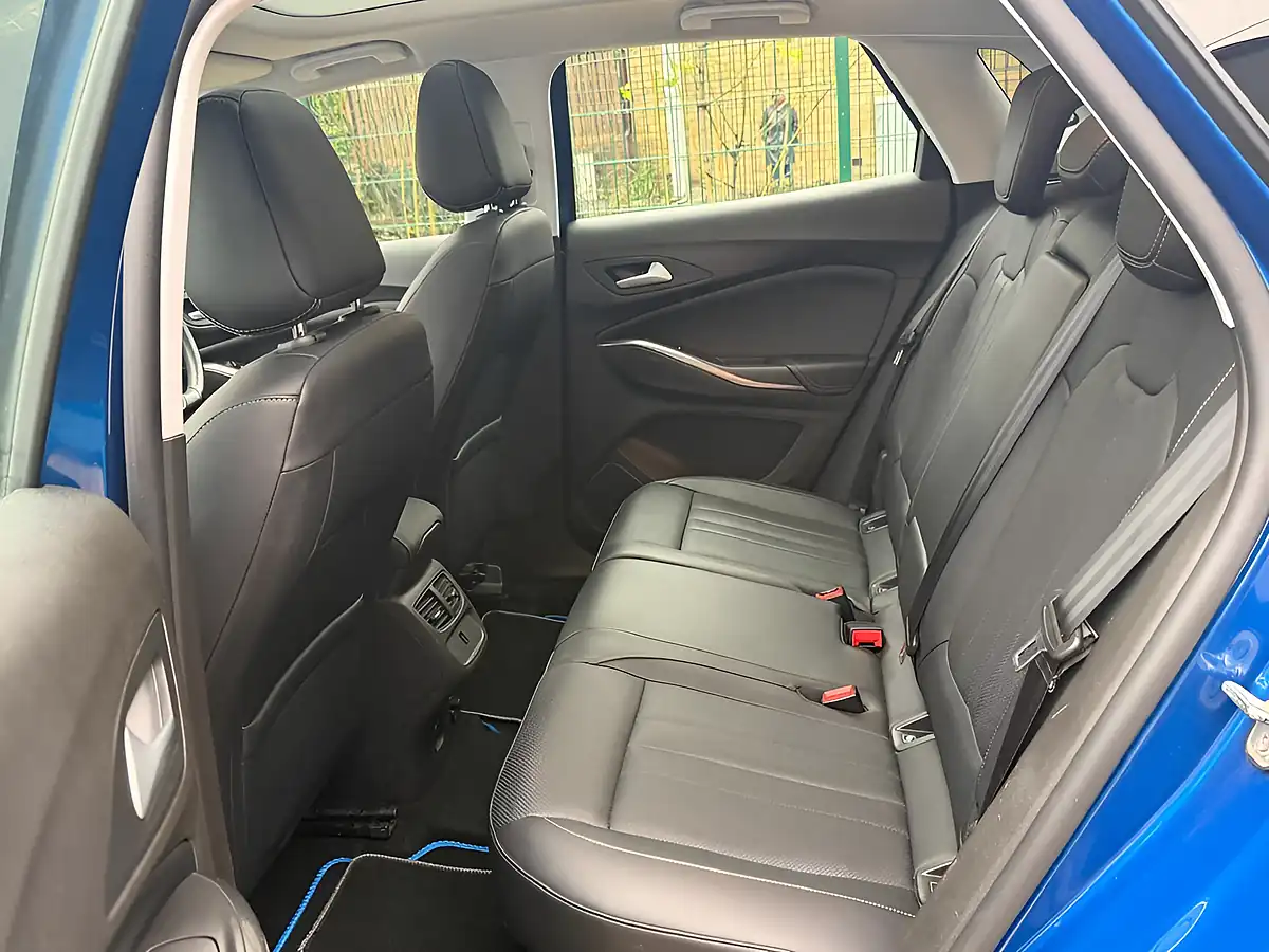 Used 2020 Vauxhall Grandland X Elite Nav Blue - Interior and Exterior details 13