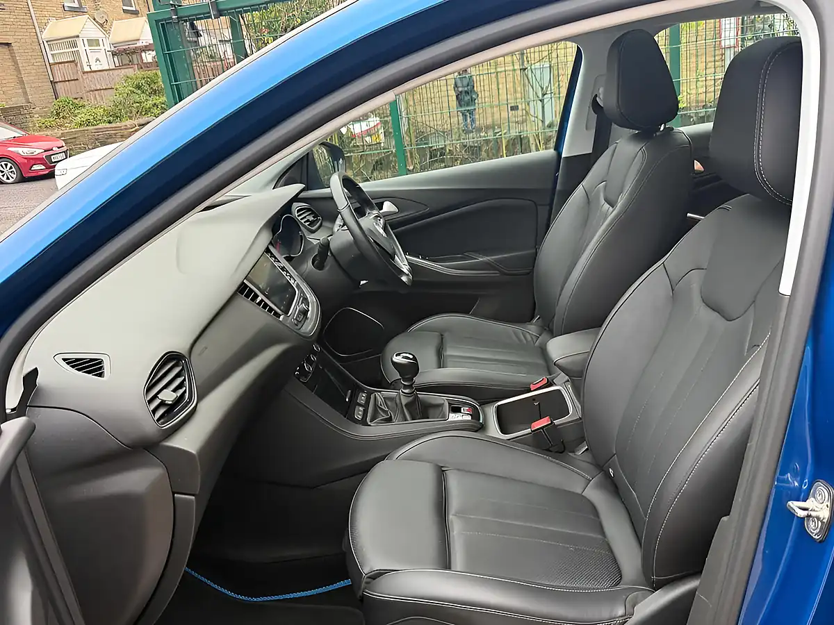 Used 2020 Vauxhall Grandland X Elite Nav Blue - Interior and Exterior details 17