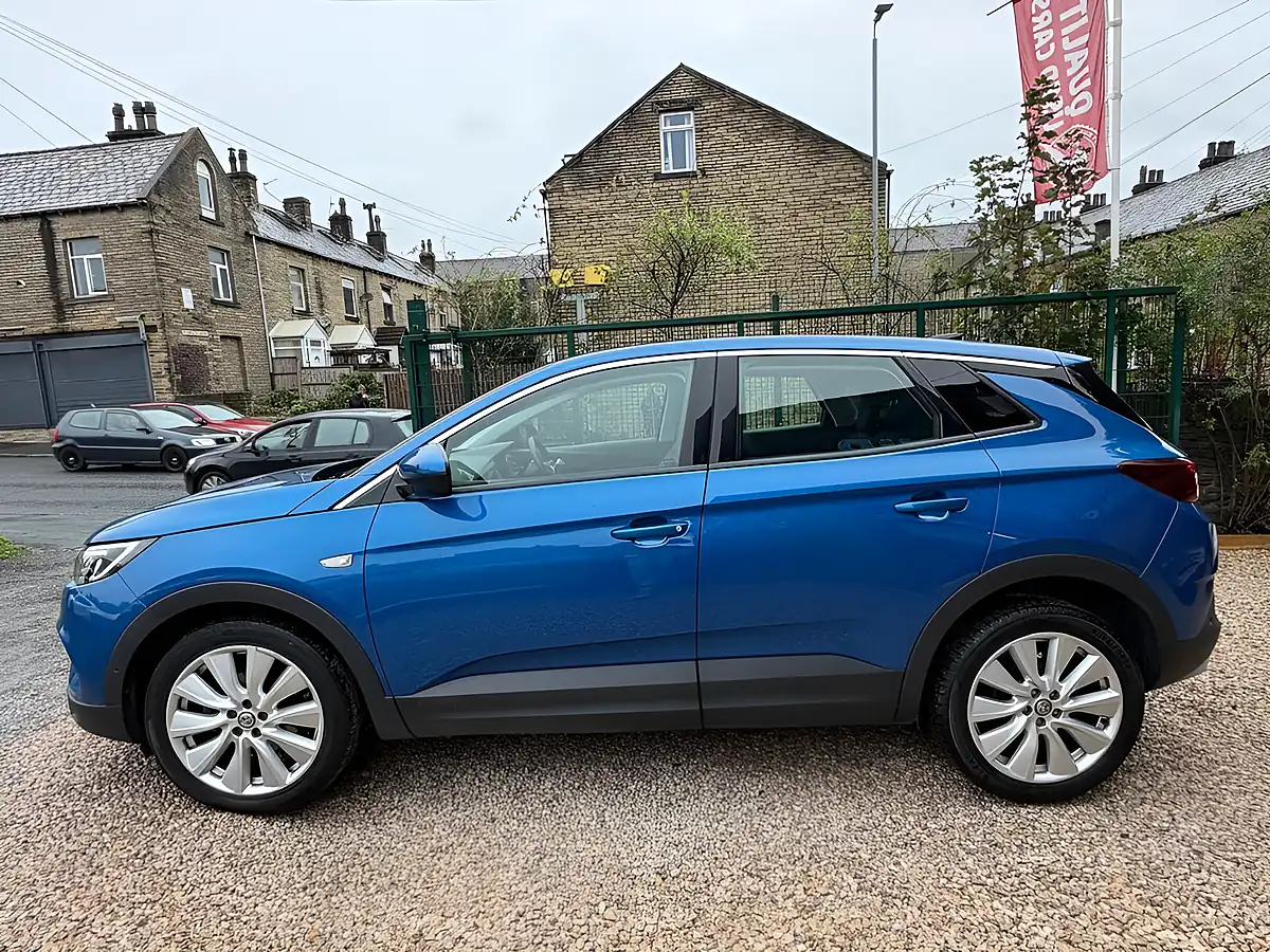 Used 2020 Vauxhall Grandland X Elite Nav Blue - Interior and Exterior details 4