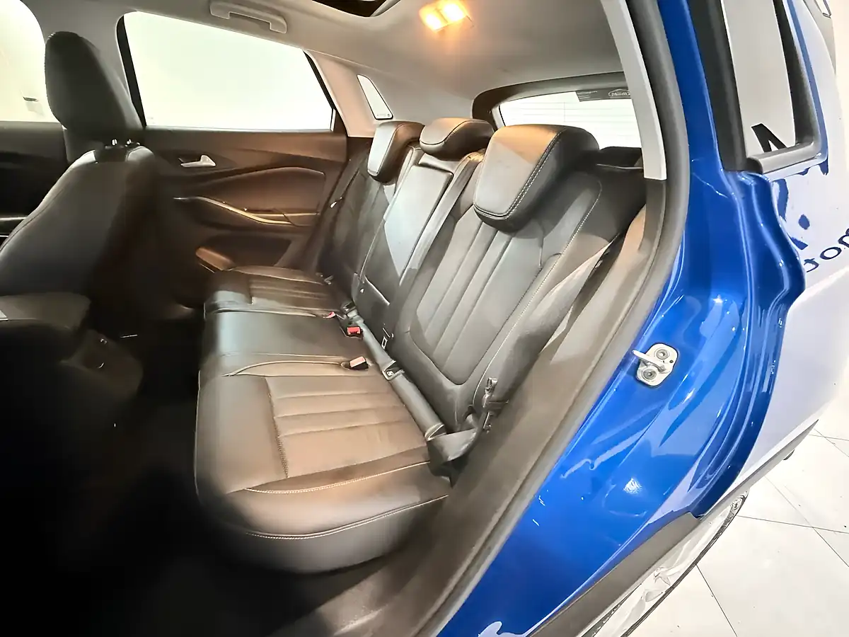 Used 2020 Vauxhall Grandland X Elite Nav Blue - Interior and Exterior details 17