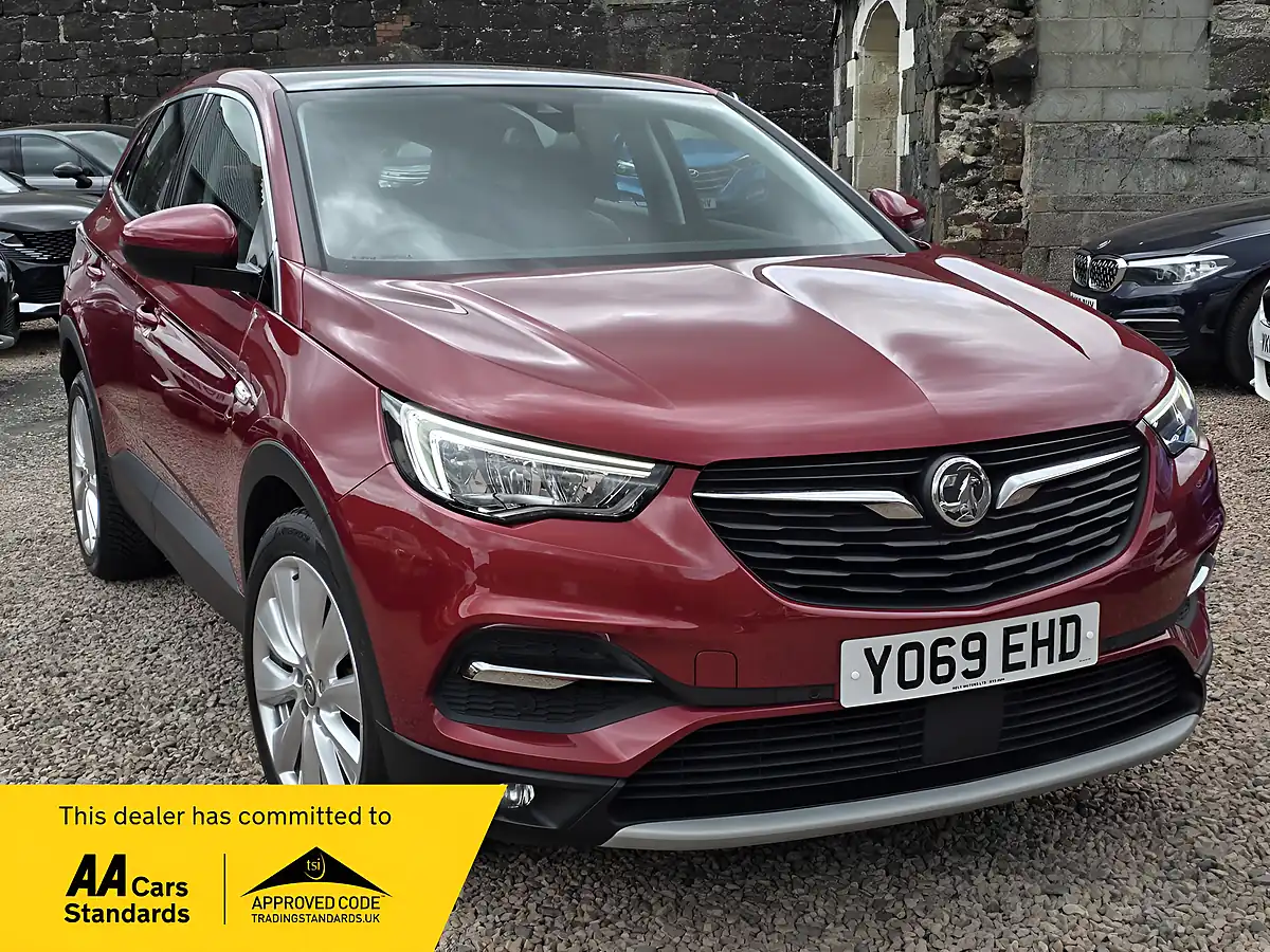 Used 2020 Vauxhall Grandland X Elite Nav Dark Ruby Red Metallic - Front View