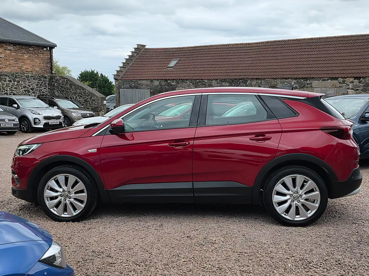 Used 2020 Vauxhall Grandland X Elite Nav Dark Ruby Red Metallic - Interior and Exterior details 14