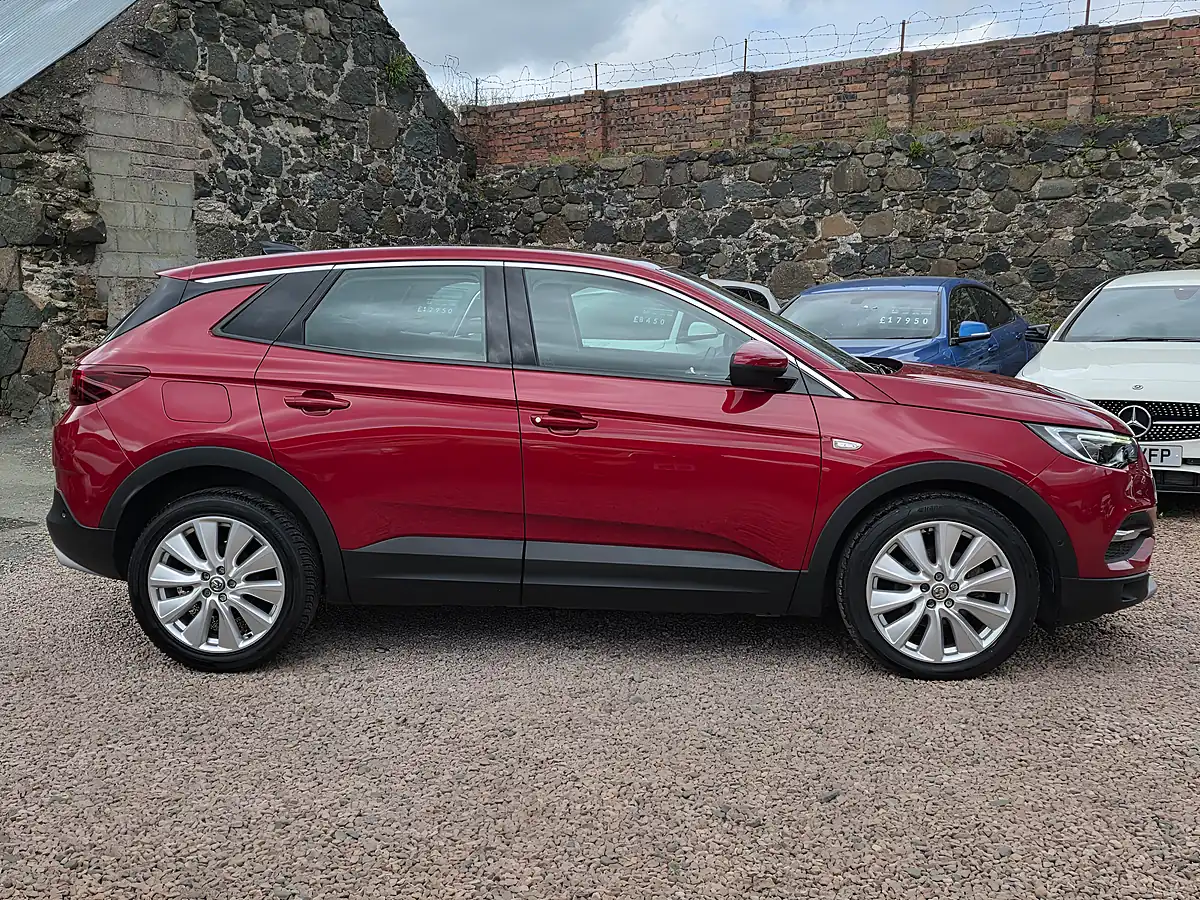 Used 2020 Vauxhall Grandland X Elite Nav Dark Ruby Red Metallic - Interior and Exterior details 20