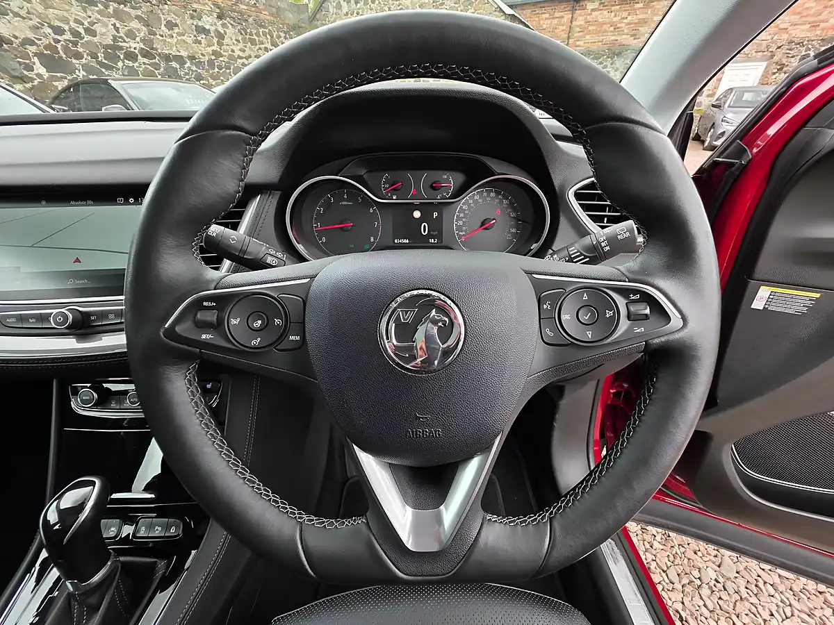 Used 2020 Vauxhall Grandland X Elite Nav Dark Ruby Red Metallic - Interior and Exterior details 9