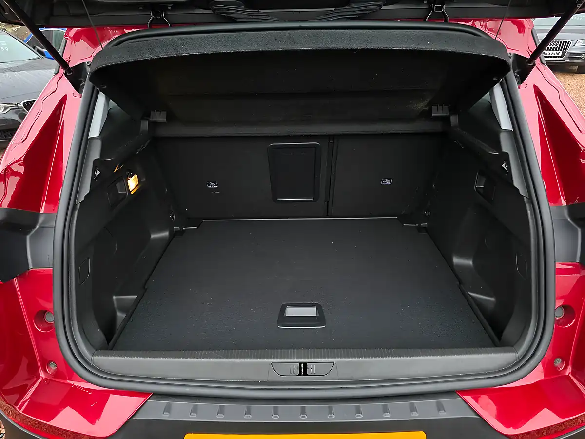 Used 2020 Vauxhall Grandland X Elite Nav Dark Ruby Red Metallic - Interior and Exterior details 13