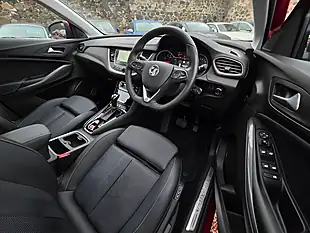 Used 2020 Vauxhall Grandland X Elite Nav Dark Ruby Red Metallic - Interior and Exterior details 8