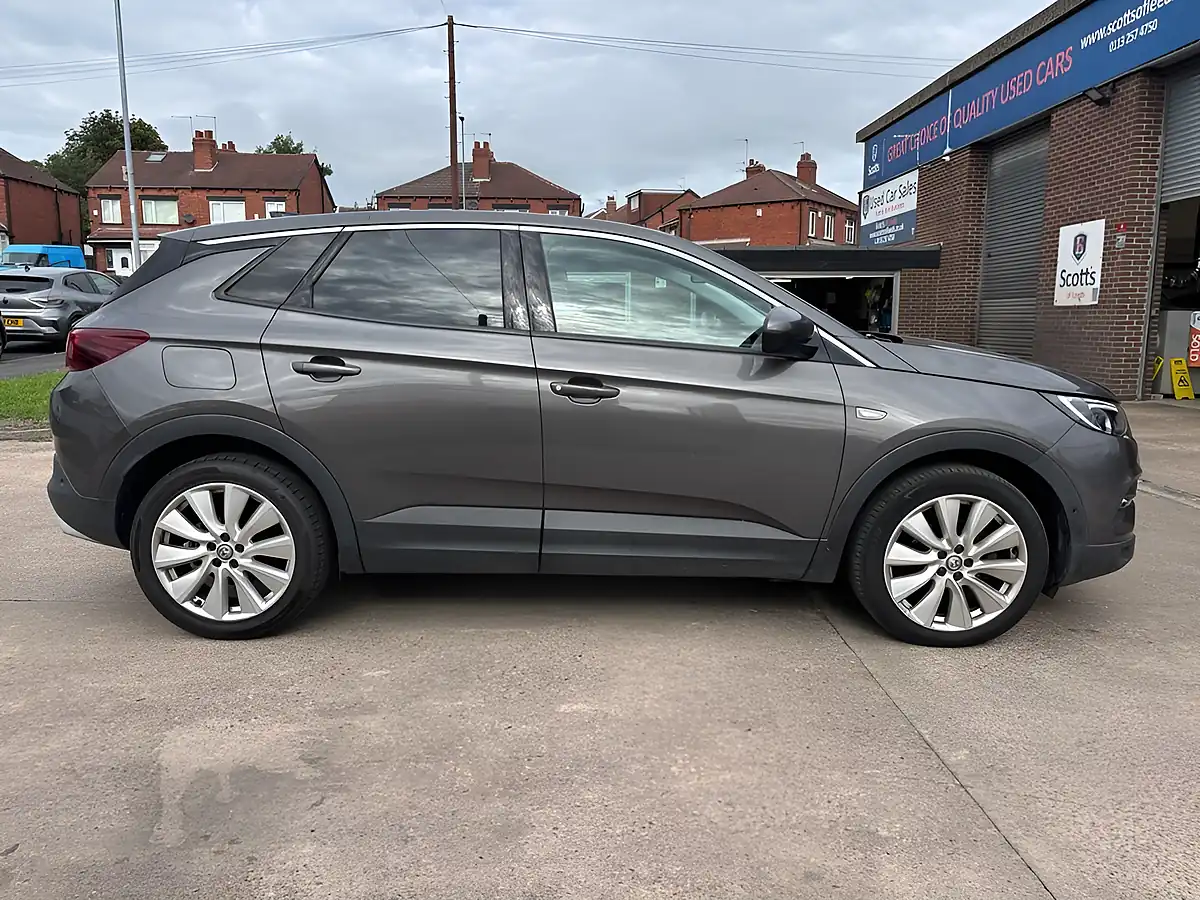 Used 2020 Vauxhall Grandland X Elite Nav Grey - Interior and Exterior details 8