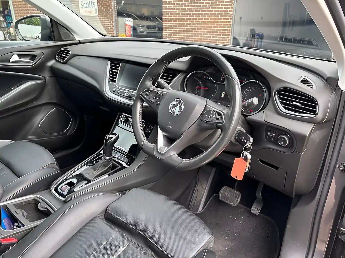 Used 2020 Vauxhall Grandland X Elite Nav Grey - Interior and Exterior details 9