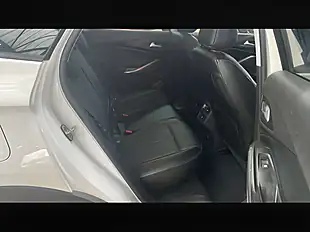 Used 2020 Vauxhall Grandland X Elite Nav Pearl White - Interior and Exterior details 10
