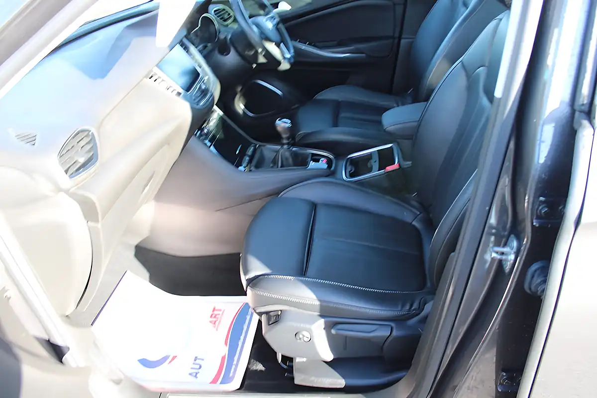 Used 2020 Vauxhall Grandland X Elite X Nav Edition Moonstone Grey Metallic - Interior and Exterior details 3