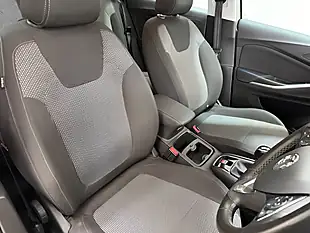 Used 2020 Vauxhall Grandland X Se Grey - Interior and Exterior details 12