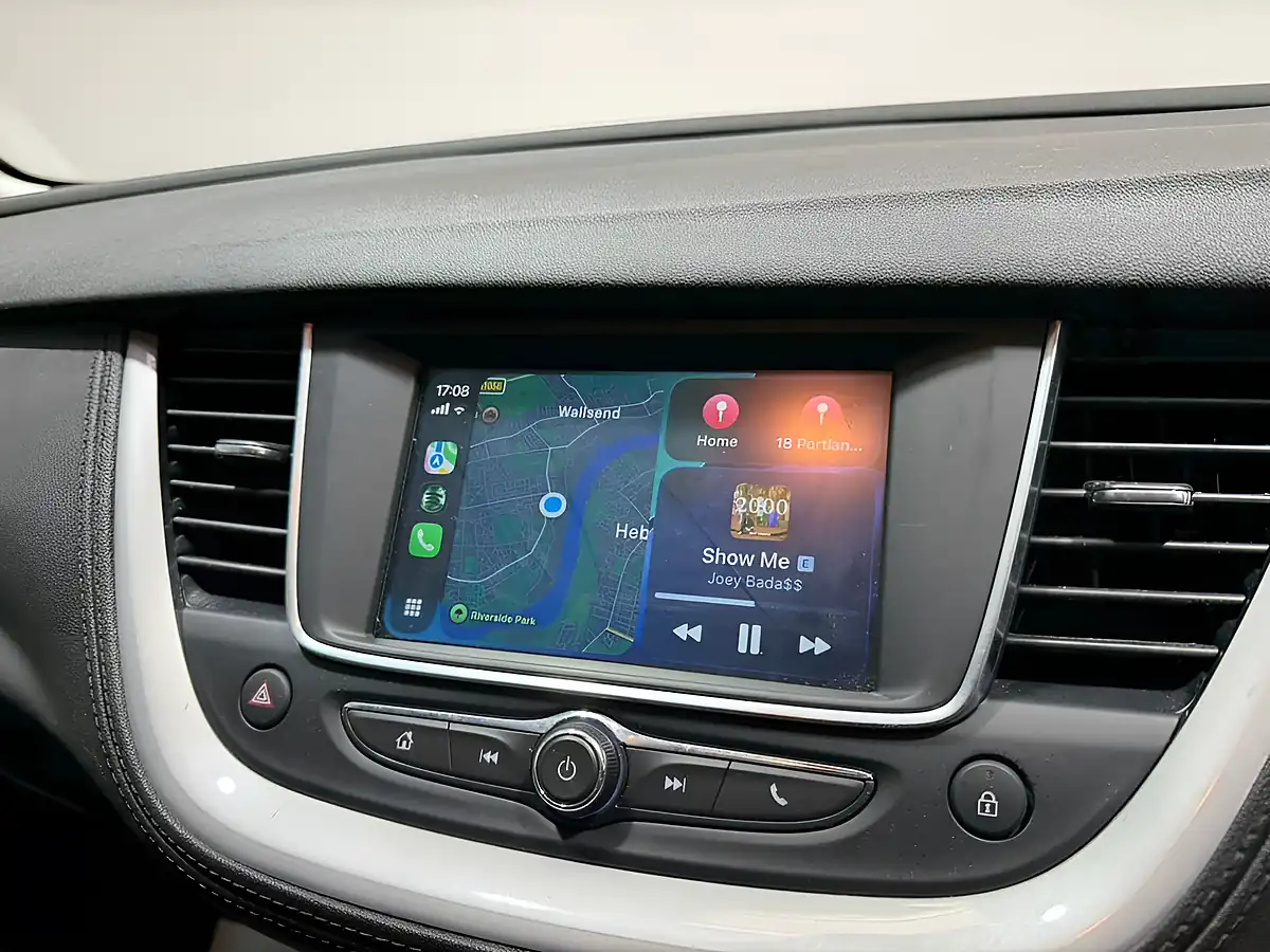Used 2020 Vauxhall Grandland X Se Grey - Interior and Exterior details 19