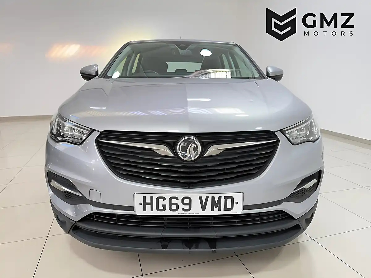 Used 2020 Vauxhall Grandland X Se Grey - Interior and Exterior details 2