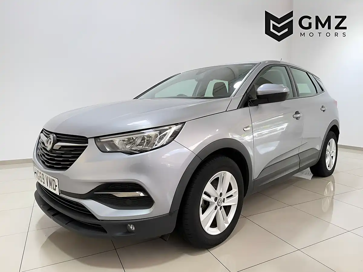 Used 2020 Vauxhall Grandland X Se Grey - Interior and Exterior details 3