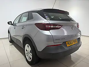 Used 2020 Vauxhall Grandland X Se Grey - Interior and Exterior details 6