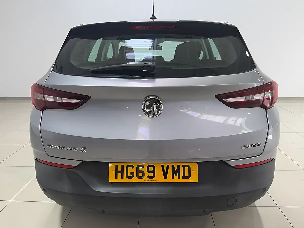 Used 2020 Vauxhall Grandland X Se Grey - Interior and Exterior details 7