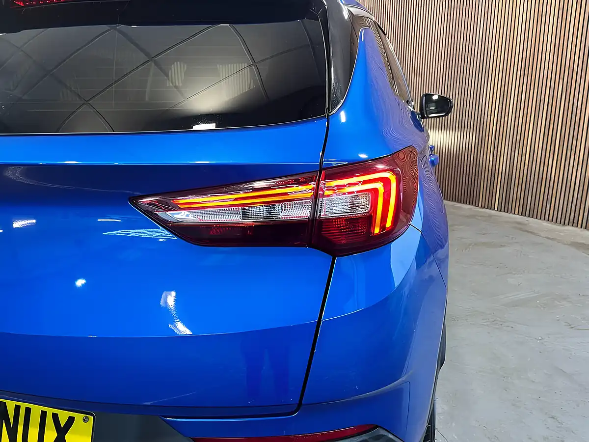 Used 2020 Vauxhall Grandland X Se Premium Blue - Interior and Exterior details 16