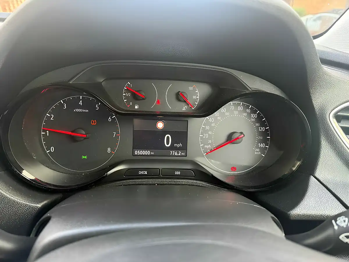 Used 2020 Vauxhall Grandland X Se Premium - Interior and Exterior details 10