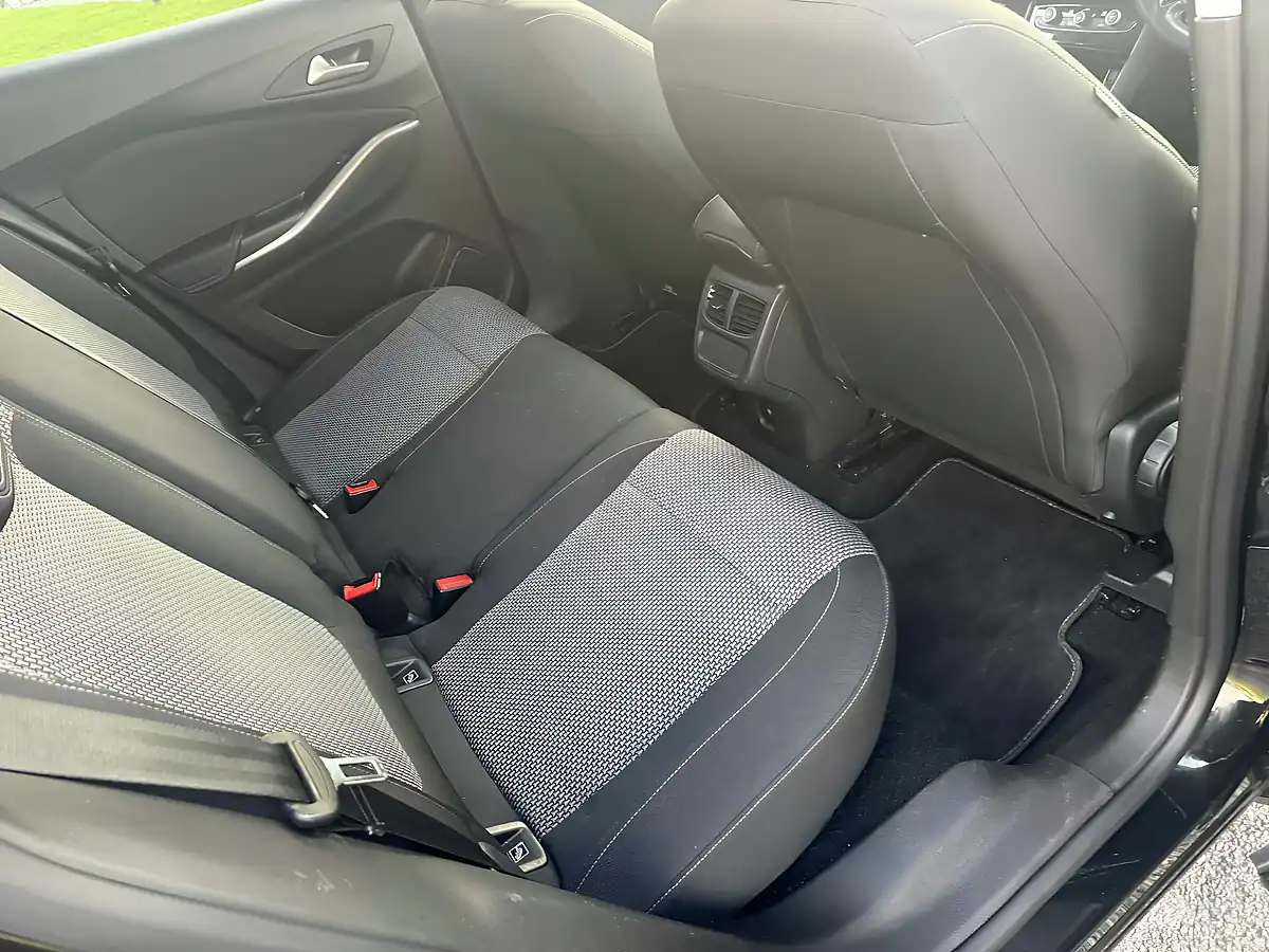Used 2020 Vauxhall Grandland X Se Premium - Interior and Exterior details 18