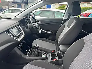 Used 2020 Vauxhall Grandland X Se White - Interior and Exterior details 10