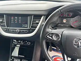 Used 2020 Vauxhall Grandland X Se White - Interior and Exterior details 12