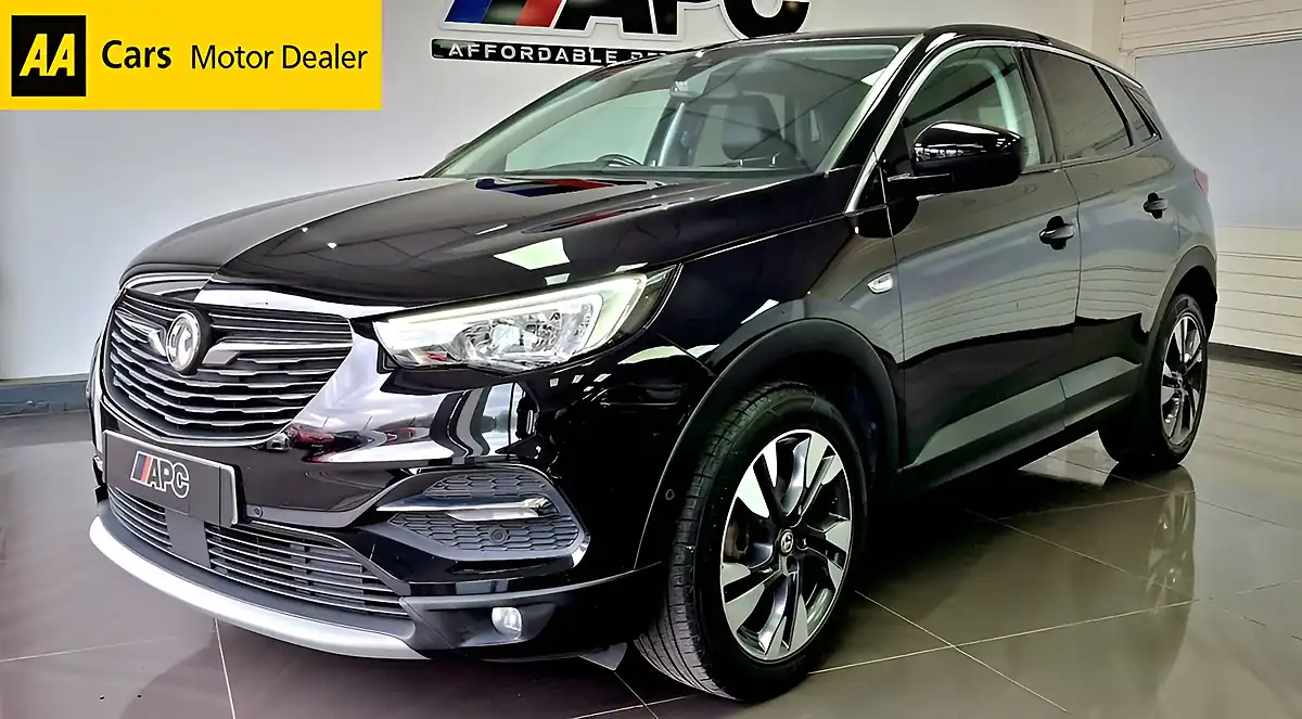 Used 2020 Vauxhall Grandland X Sri Nav Black - Front View