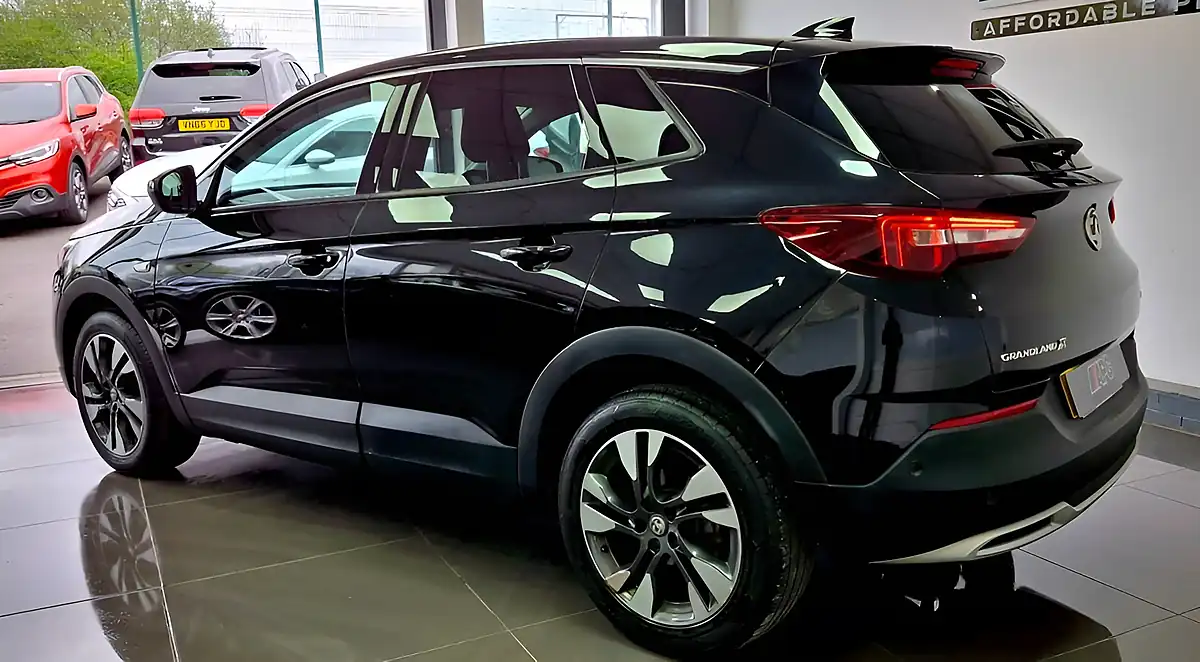 Used 2020 Vauxhall Grandland X Sri Nav Black - Interior and Exterior details 3