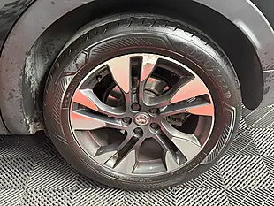 Used 2020 Vauxhall Grandland X Sri Nav Black - Interior and Exterior details 10