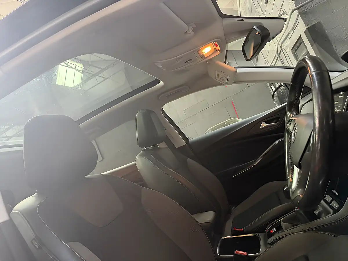 Used 2020 Vauxhall Grandland X Sri Nav Black - Interior and Exterior details 15