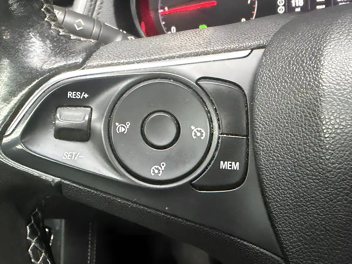 Used 2020 Vauxhall Grandland X Sri Nav Black - Interior and Exterior details 16