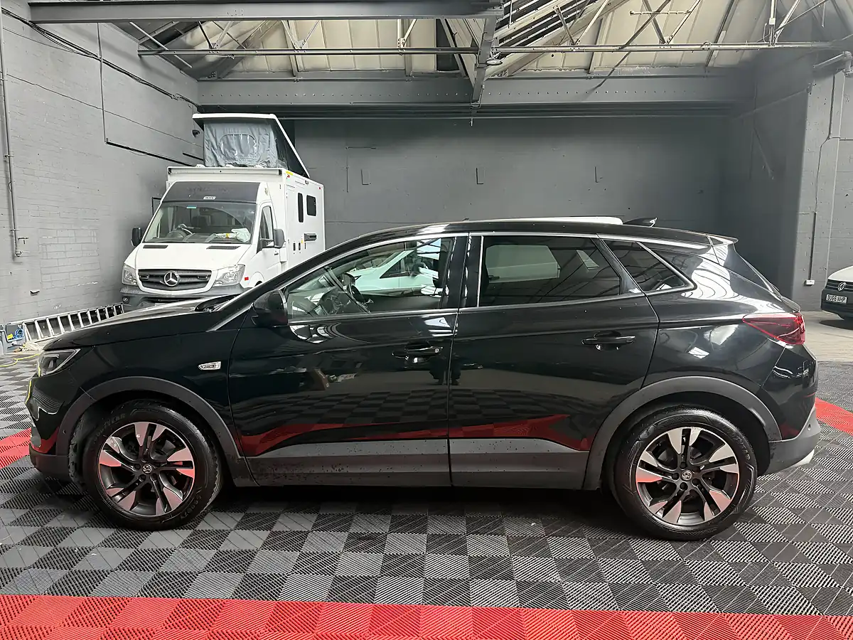Used 2020 Vauxhall Grandland X Sri Nav Black - Interior and Exterior details 6