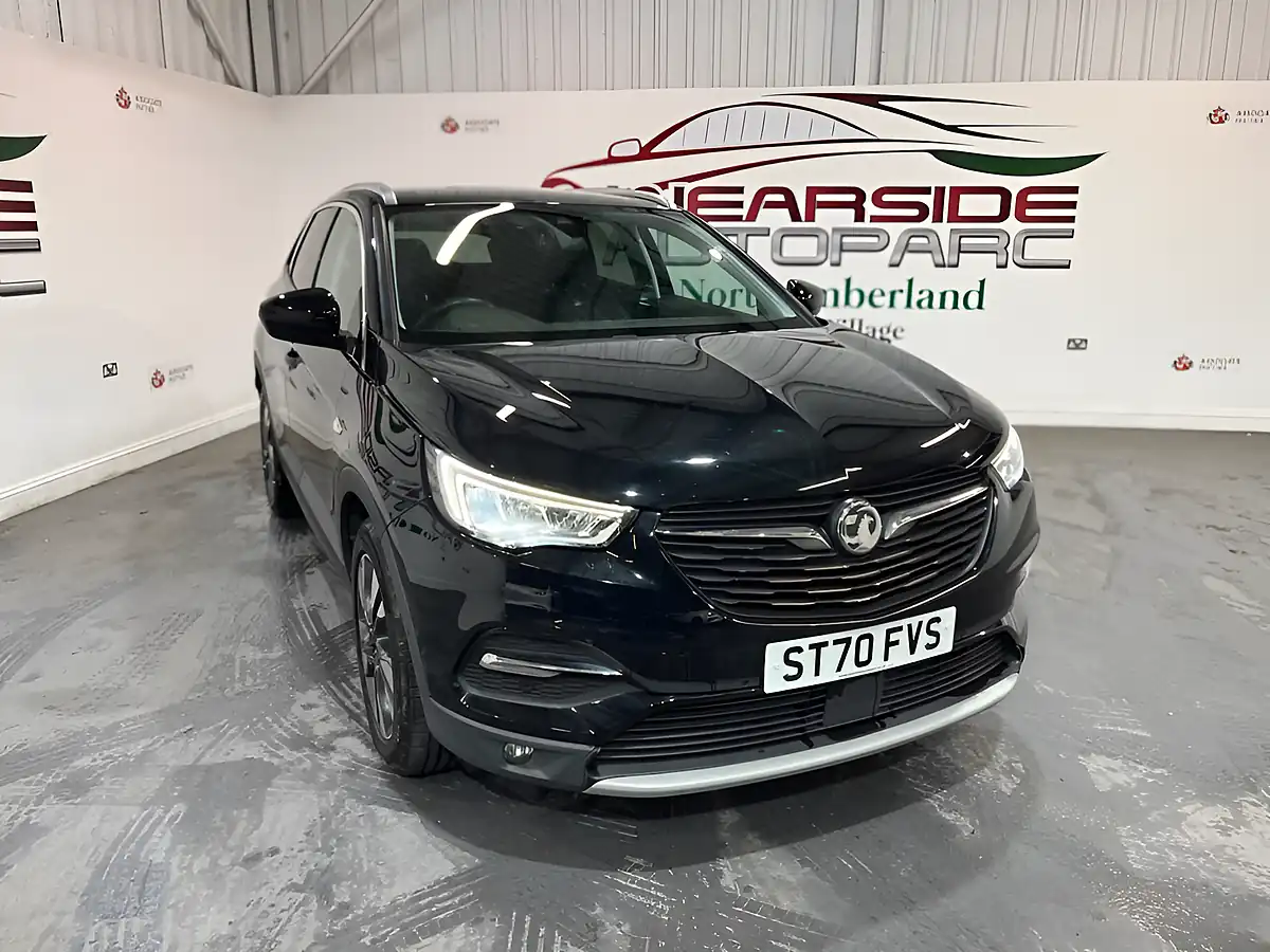Used 2020 Vauxhall Grandland X Sri Nav Black - Front View